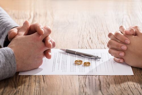 Divorcing couple